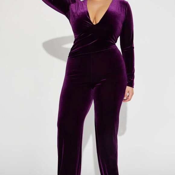 🆕 Fashion. Nova Here Is The Moment Velvet Jumpsuit - Purple - Picture 3 of 6